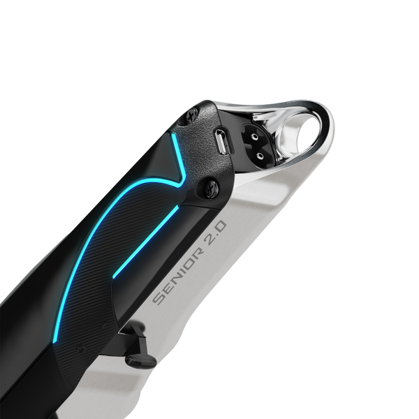 Wahl 5-Star Senior 2.0 Futuristic knife with black and silver design on a white background
